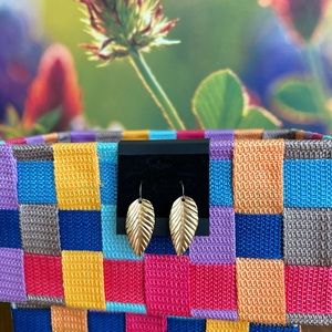 Vintage Gold Tone leaf Earrings